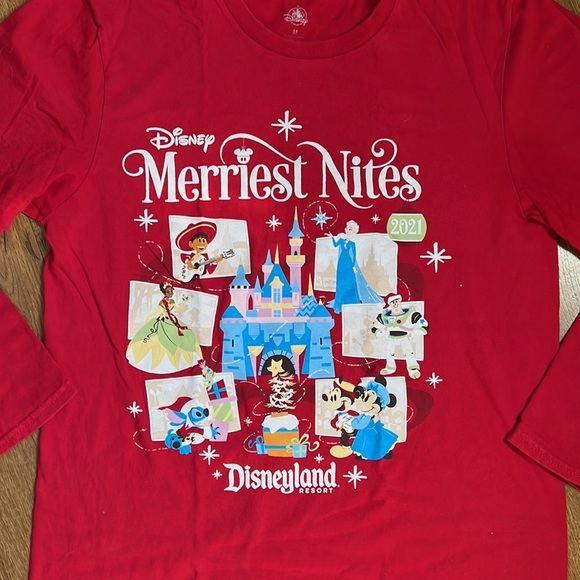 Disney’s Merriest Nights Limited Edition Long Sleeve Tee Size Medium - Picture 3 of 6